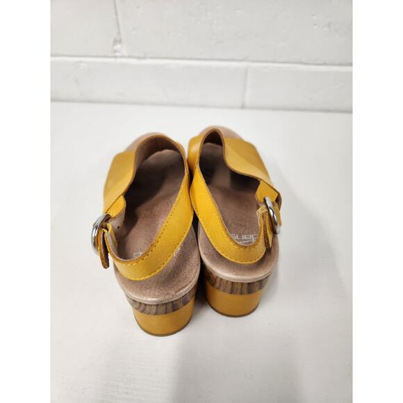 Dansko Women's Madalyn Mango Burnish Leather Clog Sandals, Size 39 (US 8.5) - Picture 3 of 11